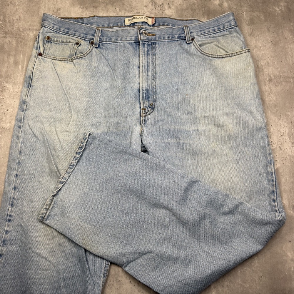 Levis 505 Regular Fit Jeans Mens 42x32 Light Wash Blue Denim Straight Leg Y2K